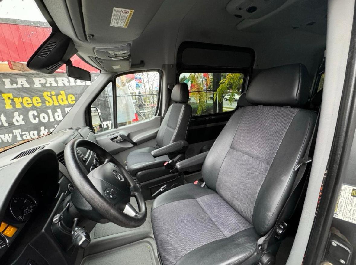 WhatsApp Image 2025-03-16 at 15.41.45 (1)